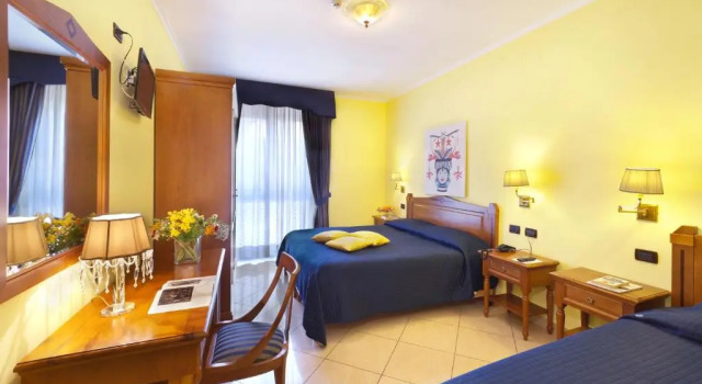 Трёхместный номер Ulisse Deluxe Hostel