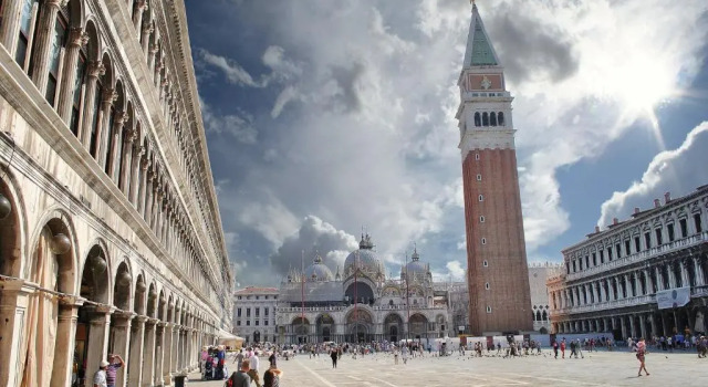 Ca' Fenice 1921, Забронировать Отель Сан-Марко Венеция, рядом с Accademia Bridge