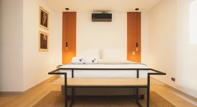 w Beautiful 3BR w Terrace n AC in Laureles, Забронировать Апартаменты/квартира Отели Медельин с парковкой, рядом с Конгресс-центр Plaza Mayor, Парковка
