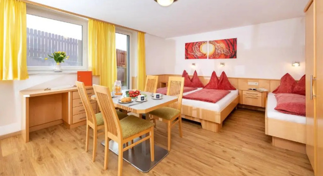 Студия Elto Appartements