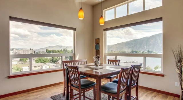 Marvelous Manson Condo, Steps to Lake Chelan Beach, Prenota Hotel Manson Lake Chelan