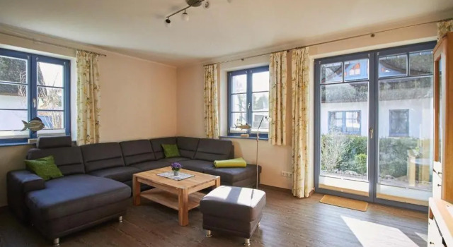 Neue Reihe 43 Villa Regulus EG
