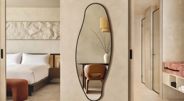 Люкс с балконом и с видом на окрестности Mondrian Gold Coast
