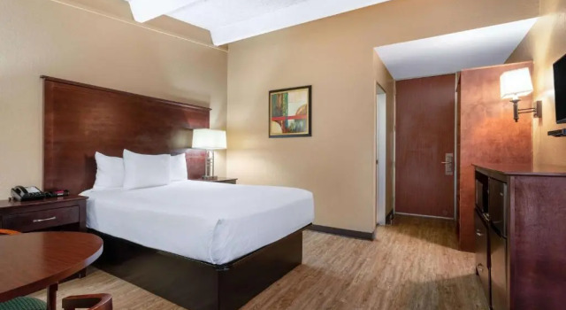 Двухместный номер Travelodge by Wyndham Lakeland