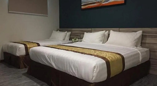Standart aile oda Meriton Inn Hotel