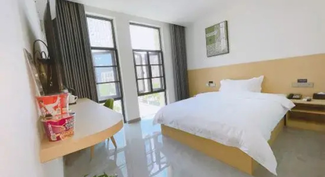 Hunchun 100 yuan hotel, Prenota Hotel Hotel a Hubei con parcheggio, Parcheggio