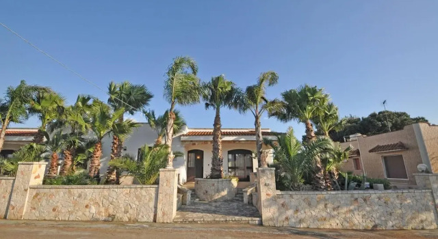 Вилла Villa Magnolia 1 Sleeps 8 Close to the sea