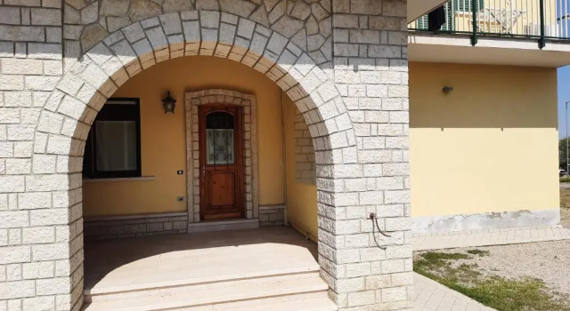 Appartamento L'Acero, Book Apartment Hotels in Abruzzo with Parking, Parking
