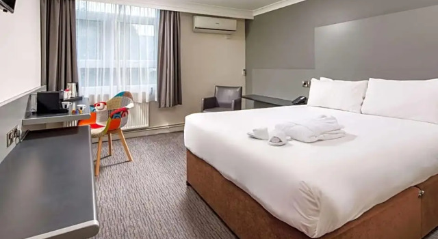 Номер Privilege Mercure Chester Abbots Well Hotel