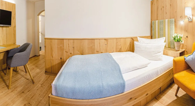 Одноместный номер Standard с балконом Glashotel