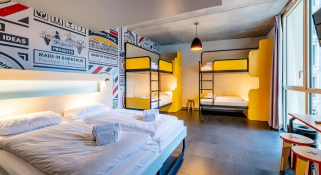 Семейный номер Standard MEININGER Hotel Bordeaux Gare Saint-Jean