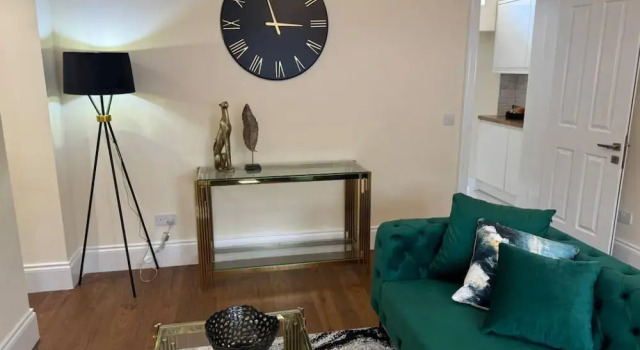 Glasgow Central Paradise - Spacious 3- Bed House, Забронировать Отель Отели Glasgow & The Clyde Valley с парковкой, Парковка