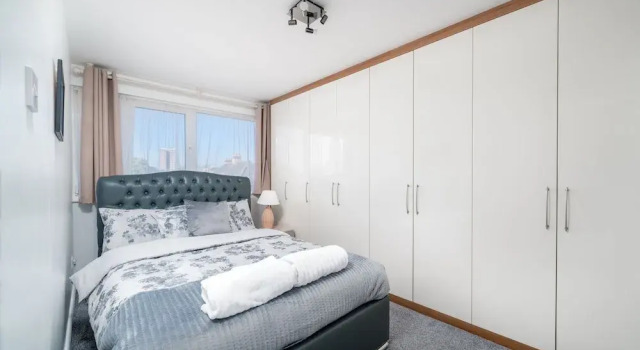 5 Bed House - Sleeps 11 - Garden, Забронировать Отель Отели Англии 3 звезды, 3*