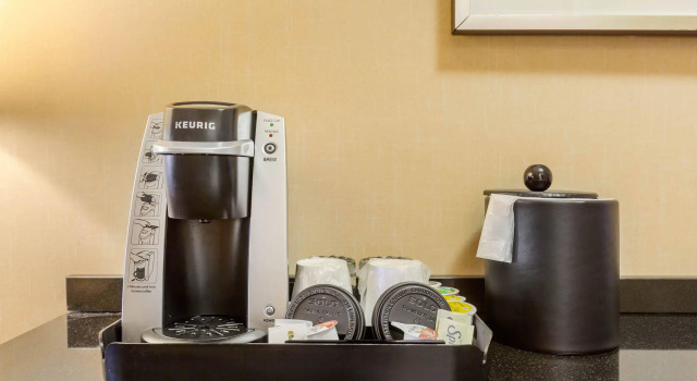 Четырёхместный люкс Cambria Hotel Denver International Airport