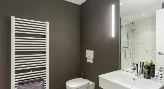 Люкс Comfort с балконом Limehome Düsseldorf Stresemannstraße - Digital Access