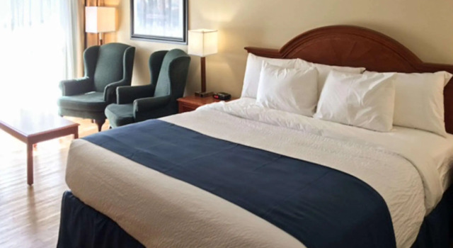 Двухместный номер Standard Quality Inn Owen Sound