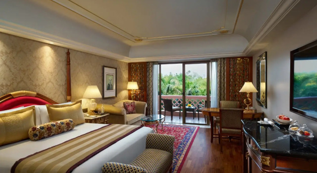 Номер Deluxe с балконом The Leela Palace Bengaluru