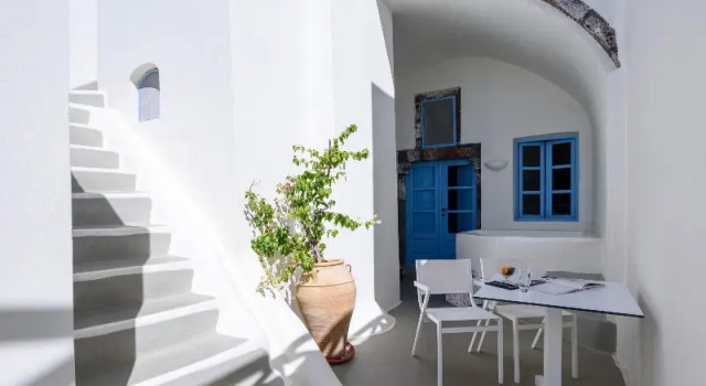 Полулюкс с балконом Pantelia Suites