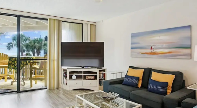 Oceanfront Hibiscus D203 St Aug Free Tix, Rezerwuj Apartament Hotele w Saint Augustine Area z parkingiem, Parking
