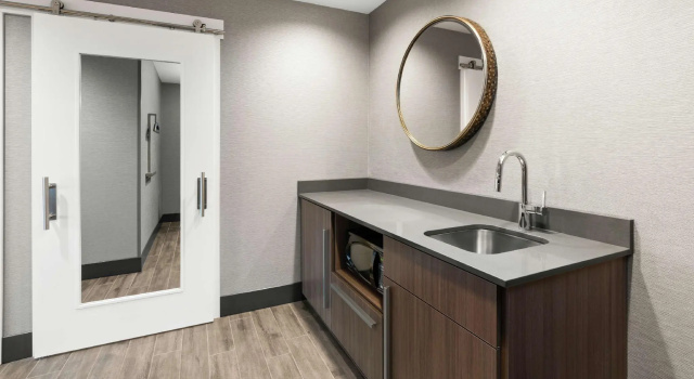 Двухместный люкс Hampton Inn & Suites Spokane Downtown-South