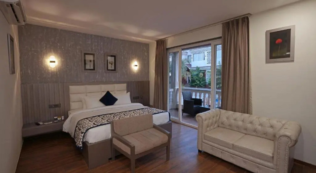 Двухместный номер Deluxe с балконом и с видом на бассейн Grand Continent Anjuna A Sarovar Portico Affiliate Hotel