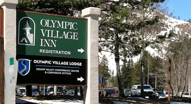 Люкс GetAways at Olympic Village Inn