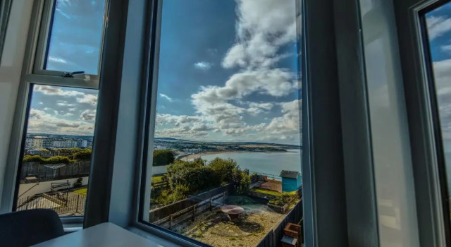 Апартаменты Bay View Holiday Apartments