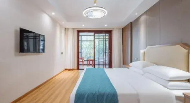 Люкс Floral Hotel ·Xunxi Garden Hotel(Nanxun Ancient Town Branch)