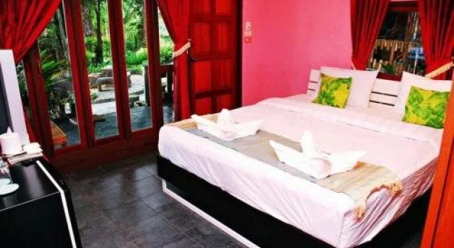 Finderland Resort, Забронировать Курортный отель Отели Пхетчабури 3 звезды, 3*