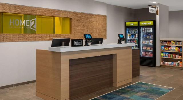 Двухместный люкс Home2 Suites by Hilton Des Moines at Drake University