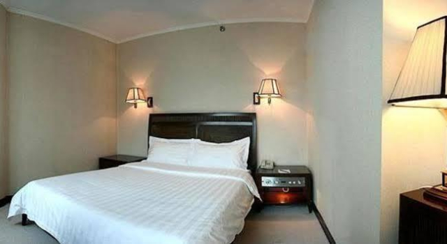 International Bamboo and Rattan Hotel - Beijing, Book Hotel Hoteller i Beijing Province med parkering, Parkering