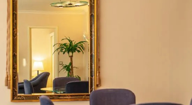 Люкс Grand Grand Skylight Hotel Royal