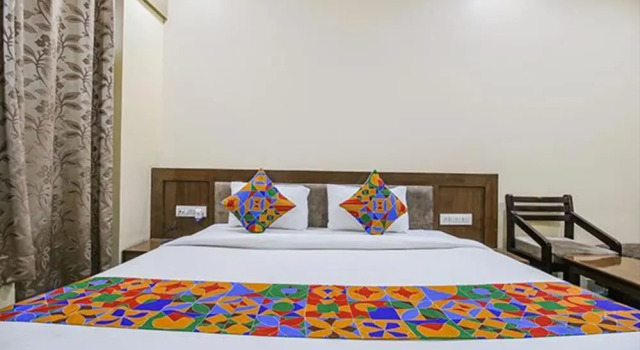 Fabhotel Silver Inn I