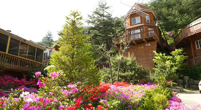 Pyeongchang Four Seasons Pension, Boek Hotel Hotels in Gangwon-Do met parkeren, Parkeren