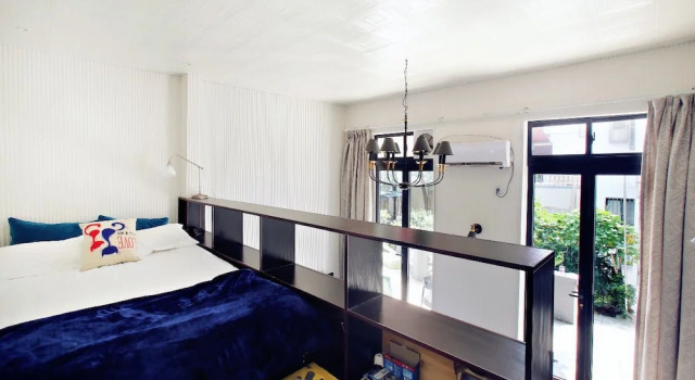 Vivian's Apartment