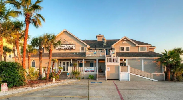 Blue Marlin & Dolphin Buyout Marina-front Escape for 10 Guests Walkable Access to Port A