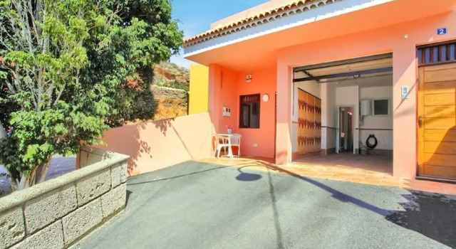 Belvilla by OYO Holiday Home in Arico, Book Vacation Home Arico Costa Adeje