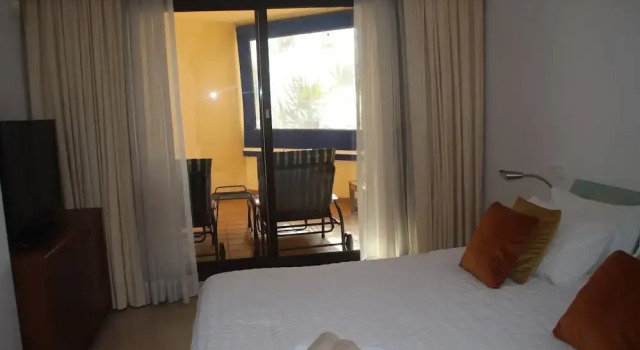 Garden Apt In Los Pinos, Los Arqueros Golf, Забронировать Апартаменты/квартира Бенаавис Коста-дель-Соль