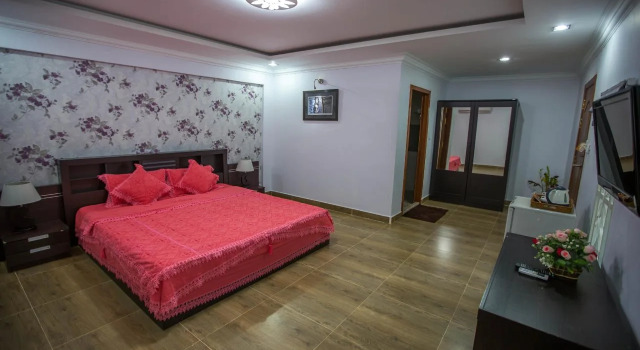 Alice Villa Hotel, Buchen Sie Hotel Doun Kaev Provinz Takeo