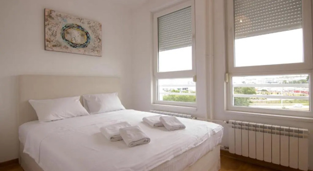 Belville Bel Lux, Buchen Sie Ferienwohnung Belgrad Zentralserbien