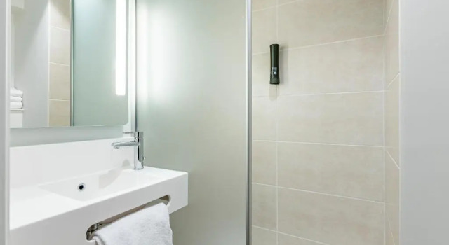 Четырёхместный номер Standard B&B HOTEL Fort de France