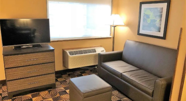 Люкс Hawthorn Extended Stay by Wyndham Milwaukee Airport