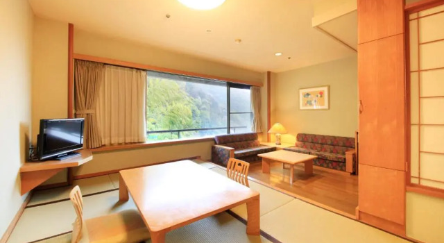 Номер Japanese-Western Style Upper Floor Hotel Okada