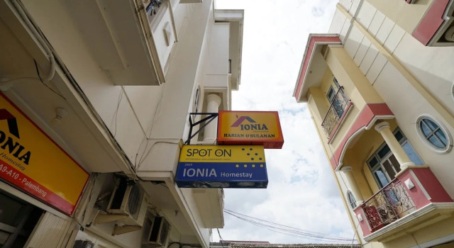 Ionia Homestay by OYO Rooms, Boek Hotel Palembang Sumatra