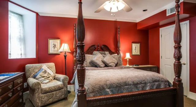 1501 Linden Manor Bed and Breakfast, Забронировать Отель «постель и завтрак» Нэшвилл Теннесси, рядом с Belmont Mansion