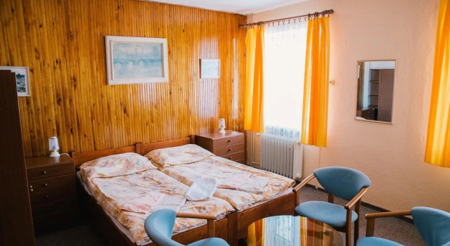 Penzion U Pstruha, Boek Hotel Hotels in Modrava met parkeren, Parkeren