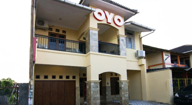 OYO 931 Dara Dewi Homestay, Book Hotel Umbulharjo 