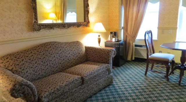 Номер Superior Auberge Montebello