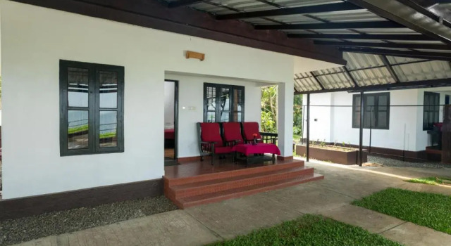 Семейная вилла с видом на озеро ILLIKKALAM Lakeside Cottages Kumarakom Kerala