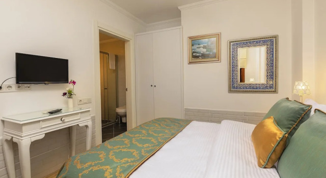 Двухместный номер Traditional с балконом и с видом на внутренний двор Zemira Garden Hotel